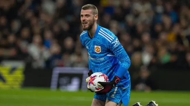 David de Gea con un balón en sus manos