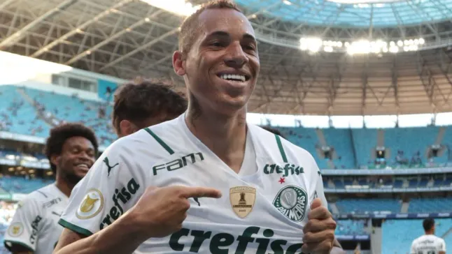 Breno Lopes, do Palmeira, alvo do Vasco.  (Photo by Silvio Avila/Getty Images)