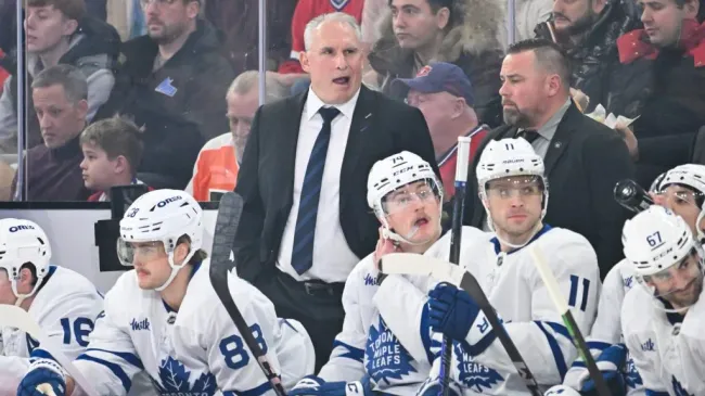Craig Berube leads Toronto into the 2025–26 season. (Photo by Minas Panagiotakis/Getty Images)