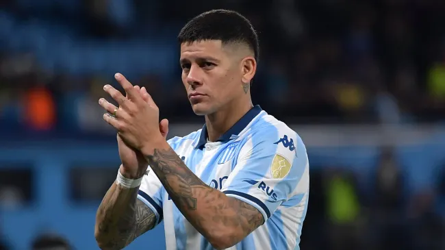 Marcos Rojo, entre los concentrados para el clásico vs. Boca.