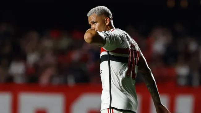 Luciano: atacante foi decisivo mais uma vez pelo São Paulo (Foto: Rubens Chiri/Saopaulofc.net/Divulgação)