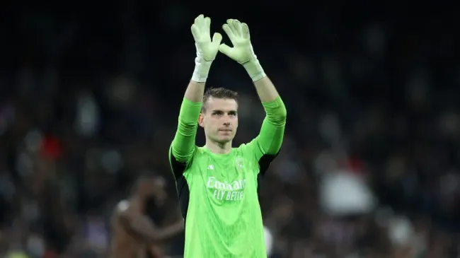 Lunin, goleiro do Real Madrid. (Photo by Gonzalo Arroyo Moreno/Getty Images)