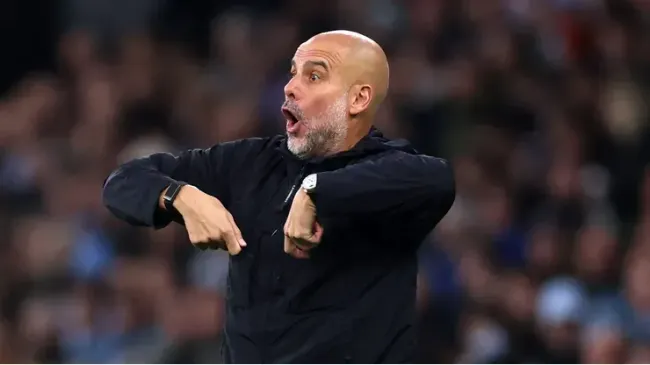 Guardiola em jogo do Manchester City (Photo by Carl Recine/Getty Images)