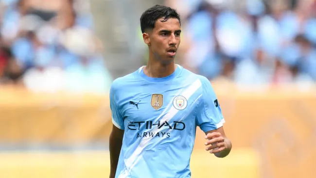 Zagueiro Vitor Reis em partida do Manchester City no Mundial de Clubes (Photo by David Ramos/Getty Images)