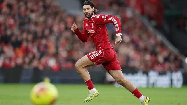 Dominik Szoboszlai em ação durante partida da Premier League. Foto: Michael Regan/Getty Images