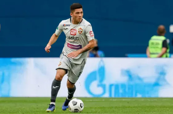 Víctor Felipe Méndez en acción por el CSKA Moscú de Rusia. (Getty Images).