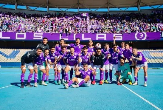 Los lilas ha llenado frecuentemente el estadio en sus duelos.