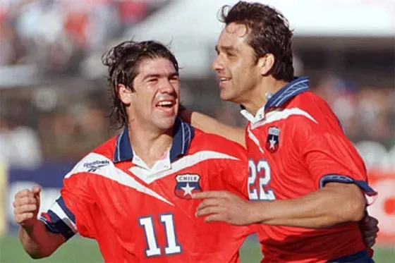Juan Carreño celebra su histórico gol ante Bolivia