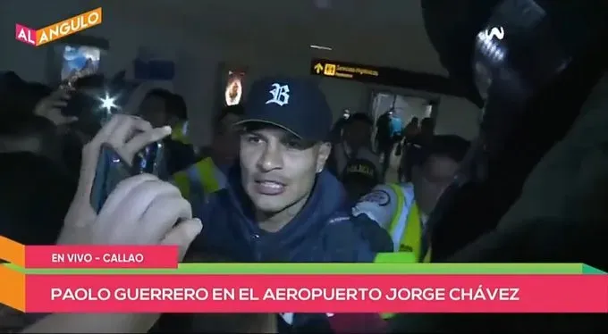 Paolo Guerrero enojado se marchó a Ecuador. (Foto: Movistar Deportes).