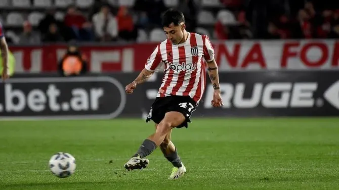 Javier Altamirano intenta recuperar el tiempo perdido en Estudiantes. Foto: Comunicaciones Estudiantes.