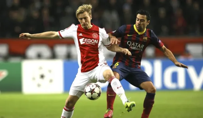 Xavi, en un duelo ante Ajax con Barcelona en el 2013: IMAGO