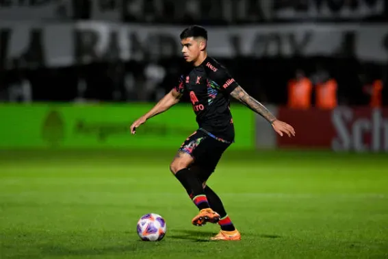 Álex Ibacache juega por Belgrano. (Getty Images).