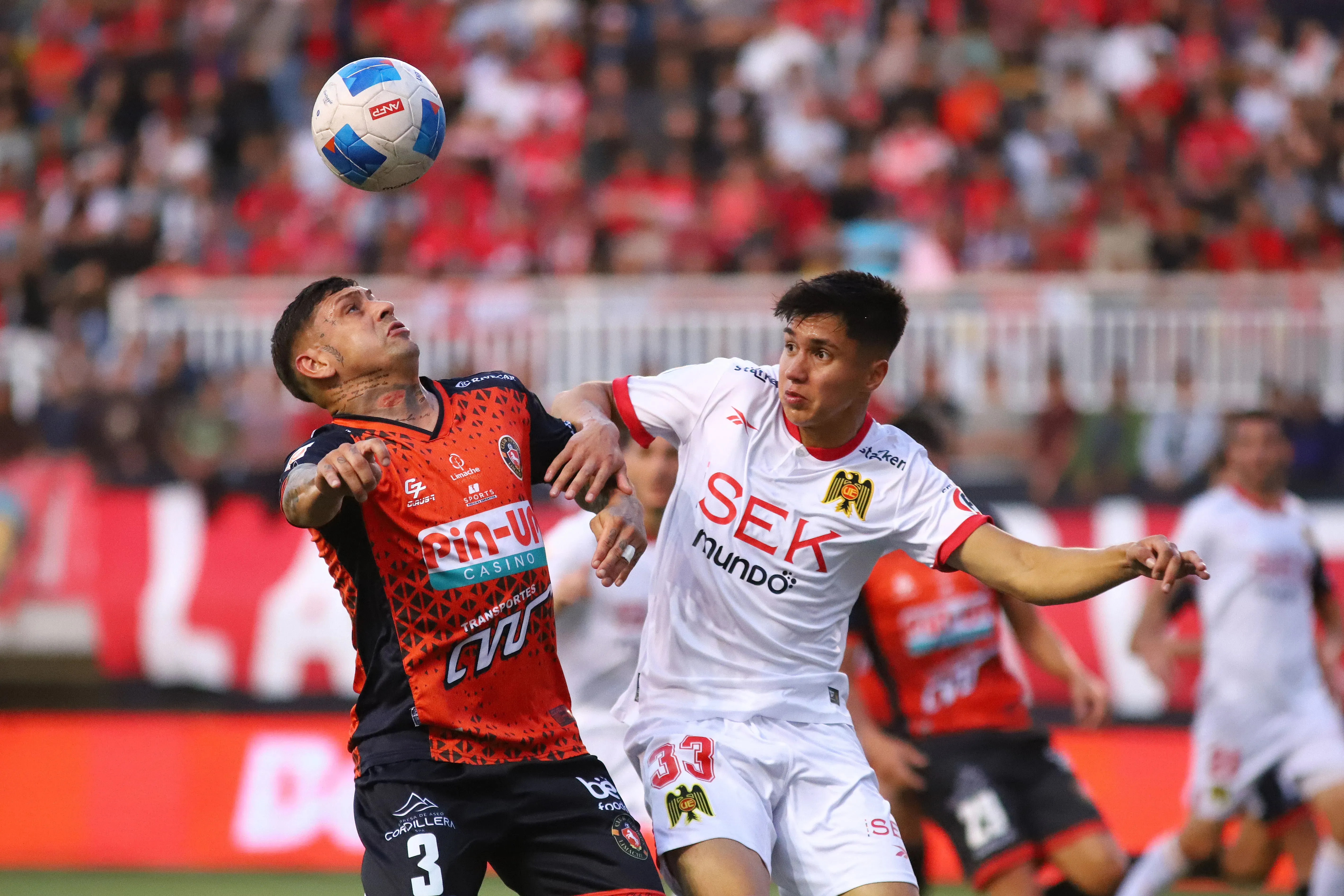 Leyton ha pasado por varios equipos, entre ellos la Unión Española | Photosport