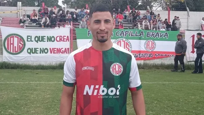 Walter Domínguez, el delantero amateur que convocó Marcelo Bielsa. Foto: @MartinRostan9