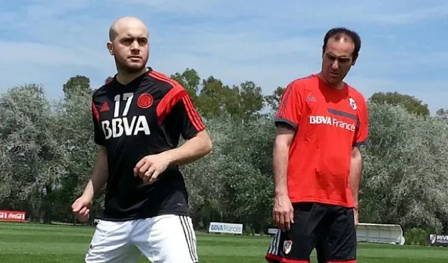 Martín Aguirre entrenando en River. (Foto: Prensa River)