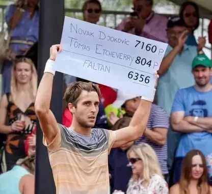 Tomás Etcheverry y su cuenta regresiva para superar a Djokovic