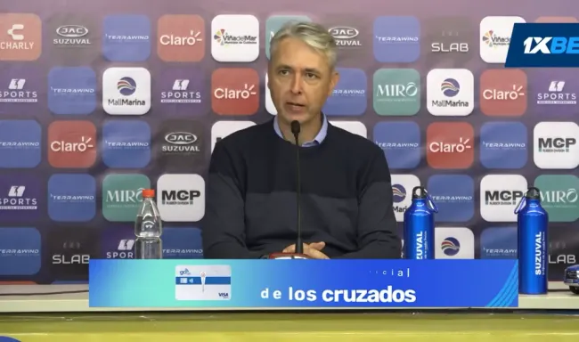 Tiago Nunes en la conferencia pospartido. (Captura YouTube Cruzados).