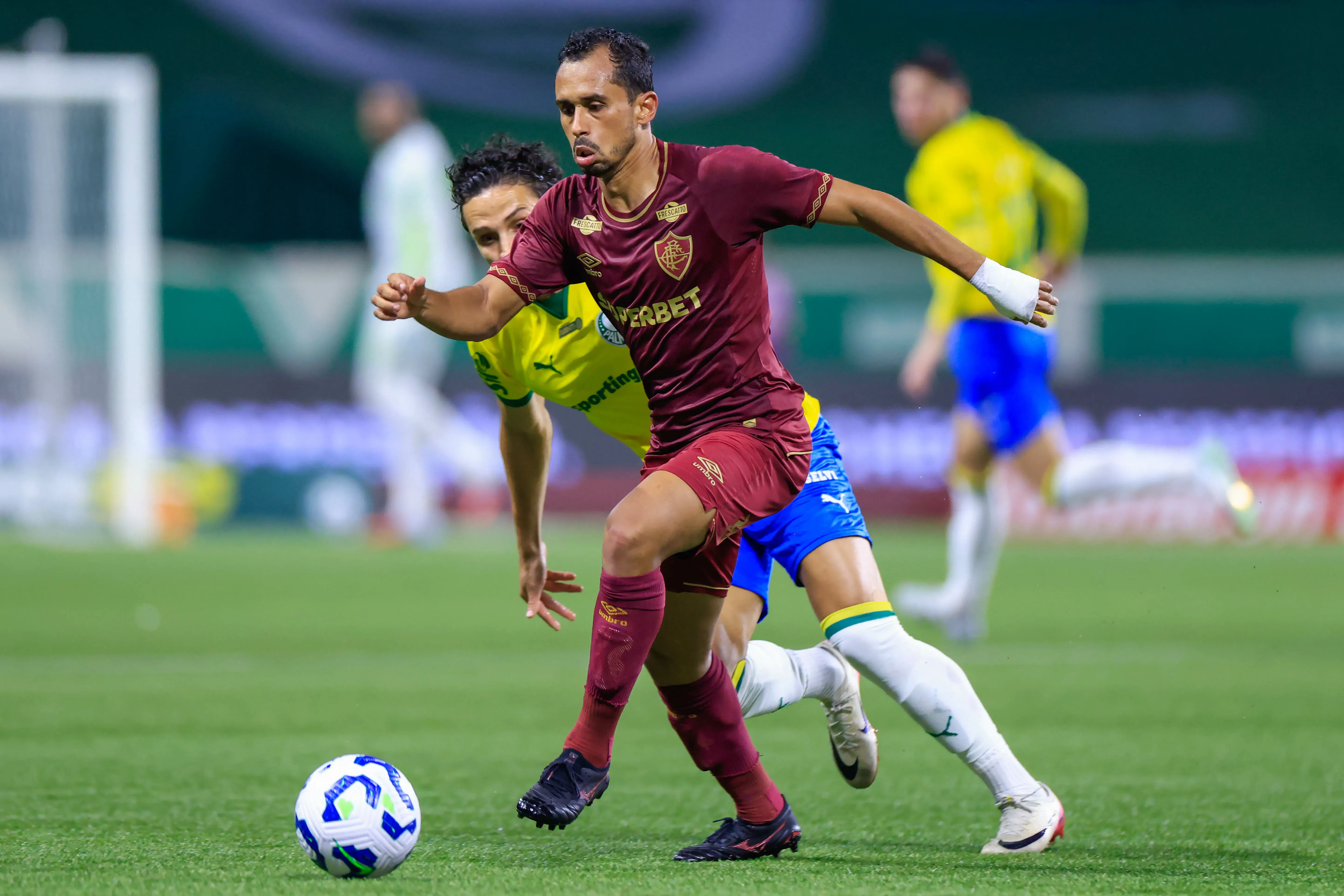 Lima interessa ao São Paulo no mercado. Foto: Marcello Zambrana/AGIF