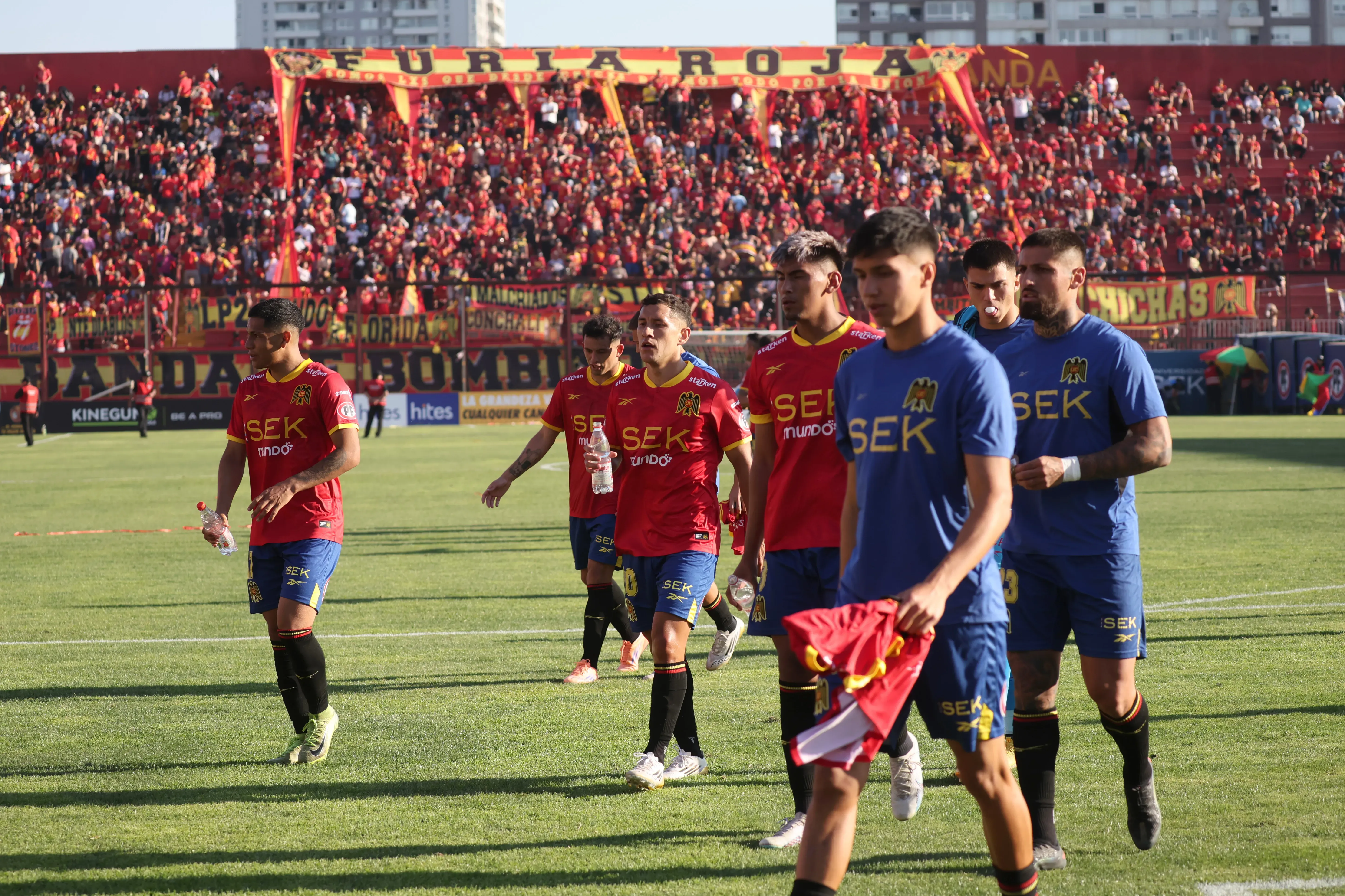 Unión Española e Iquique se aferran a mantenerse en Primera. Foto: Dragomir Yankovic/Photosport