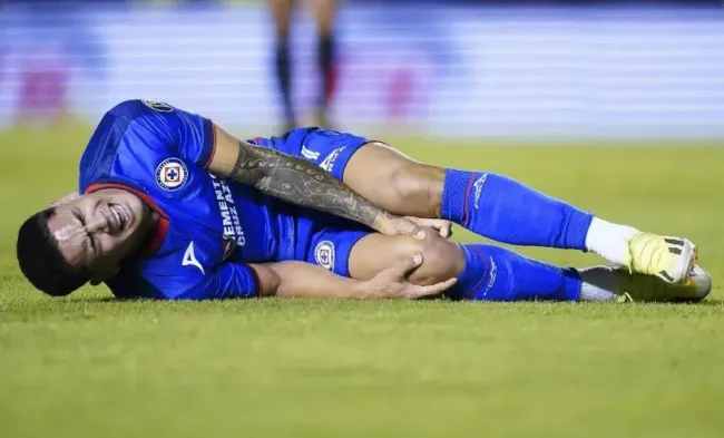 El momento de la lesión de Gabriel Fernández ante San Luis [Getty Images]