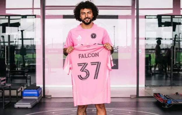 Maxi Falcón fue presentado en Inter Miami con la camiseta 37 | Foto: Inter Miami