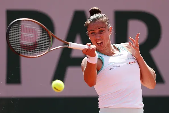 Sorribes Tormo contou com a desistência de Rybakina para avançar. Créditos: Clive Brunskill/Getty Images