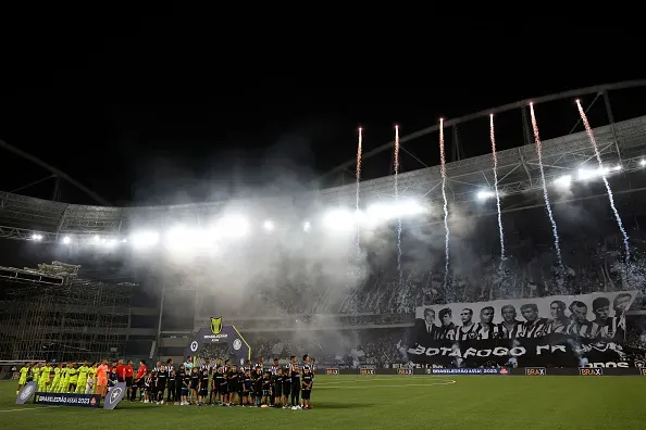 Torcida do Botafogo no jogo contra o Palmeiras. Foto: Wagner Meier/Getty Images