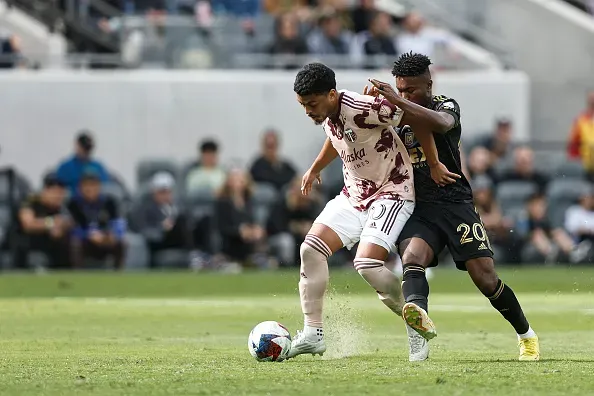 Foto: Michael Owens/Getty Images – Evander é alvo do Flamengo para 2024