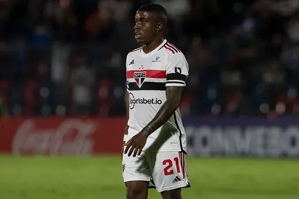 Jhegson Méndez está sem espaço no São Paulo e foi oferecido ao Peixe. Carille vetou