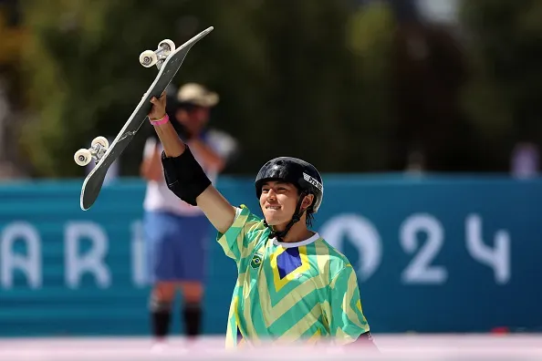 Japinha comemorando a volta que lhe deu o bronze. Foto: Ezra Shaw/Getty Images