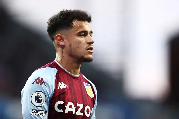 Philippe Coutinho, também vestiu a camisa do Aston Villa na temporada 2022. Foto por Naomi Baker/Getty Images