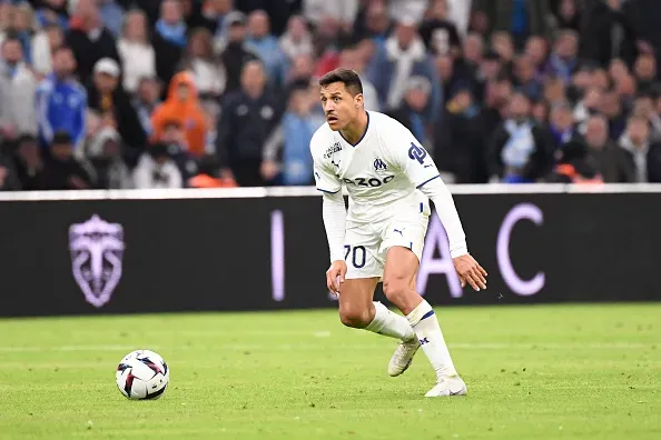 Alexis Sánchez se tendrá que conformar con solo jugar en Francia si termina volviendo al Marsella. | Foto: Getty Images.