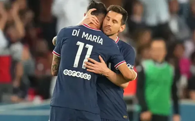 Ángel Di María y Lionel Messi en la etapa que compartieron plantel en el PSG. Getty Images