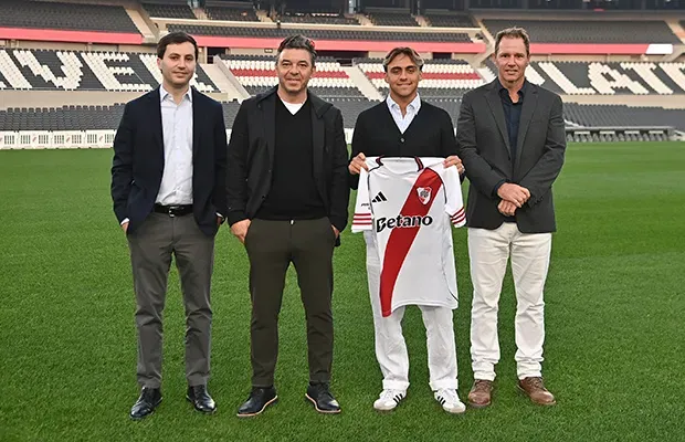 Woiski firmó con River hasta diciembre de 2027.