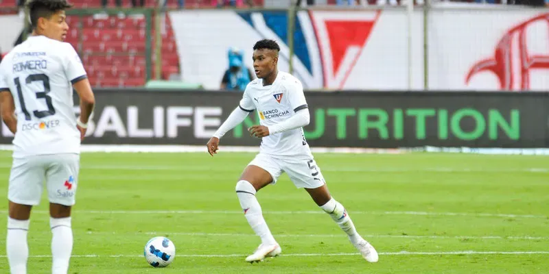 Óscar Zambrano es una de las jóvenes estrellas de Liga de Quito. (Foto: API)