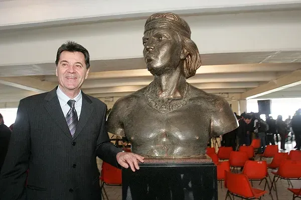 Mirko Jozic presente en el Estadio Monumental.