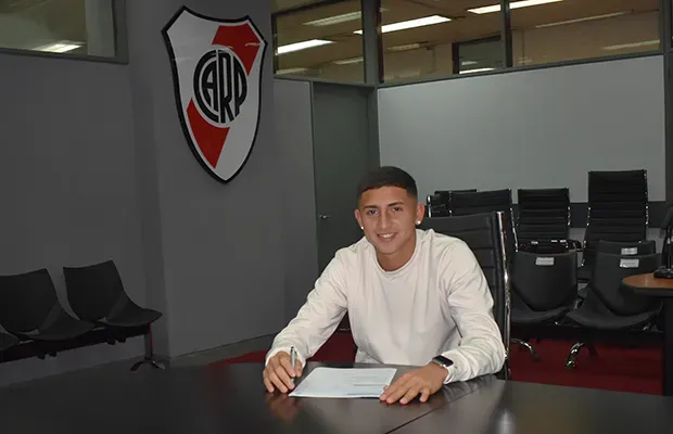 Lautaro Godoy, otro de los juveniles que regresó del préstamo en Athletico Paranaense (Foto: Prensa River)