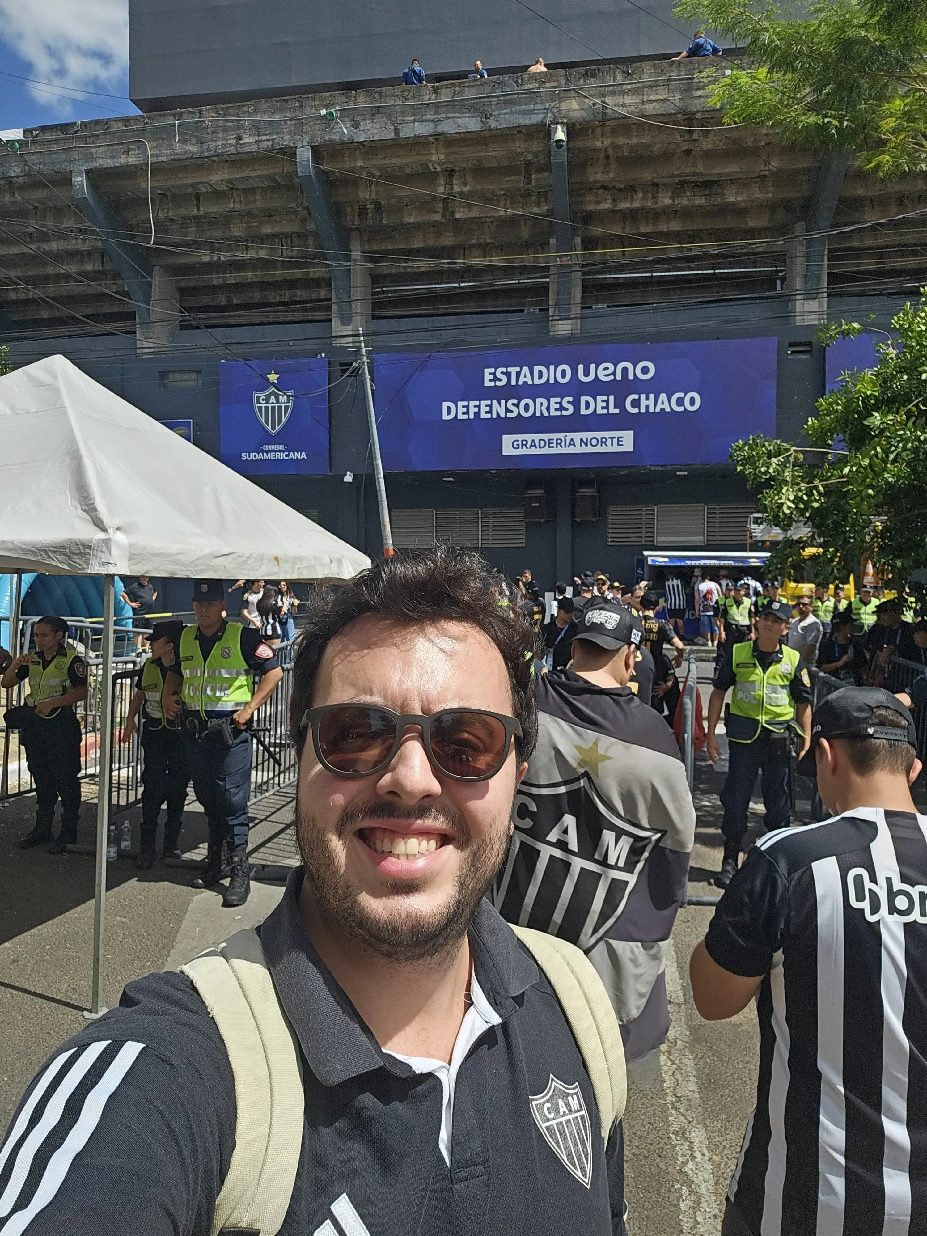 Henrique, torcedor do Galo acompanhou a final em Assunção – Foto: Better Collective/Oferecimento H2bet