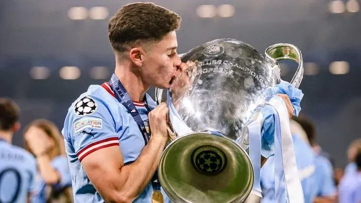 Julián Álvarez fue campeón de la Champions con el City. (Instagram)