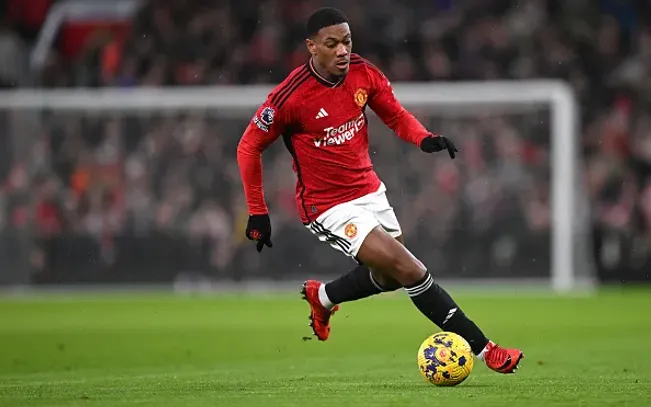 Anthony Martial, ex-jogador do Manchester United, em ação durante o jogo da Premier League contra o AFC Bournemouth no Old Trafford – Foto: Stu Forster/Getty Images