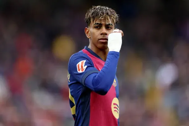 Lamine Yamal no se amedrenta por la edad ni se compara con Messi.