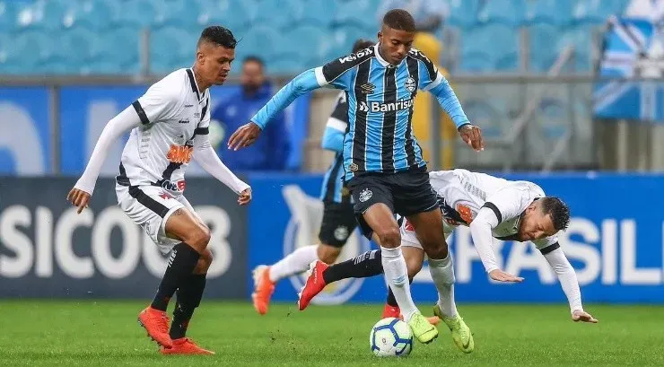 Formação com Jean Pyerre tem sido benéfica – Foto: Lucas Uebel/Grêmio.