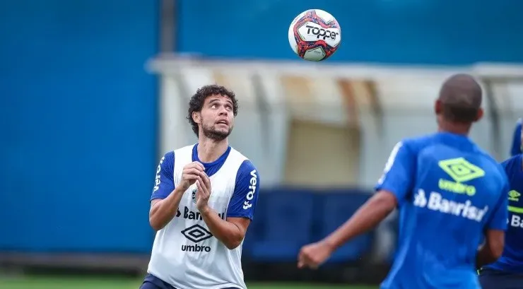 Victor Ferraz deve ser um dos primeiros a sair – Foto: Lucas Uebel/Flickr Oficial do Grêmio/Divulgação.