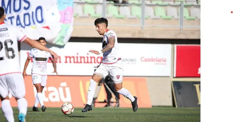 Bryan Soto con la camiseta de Copiapó