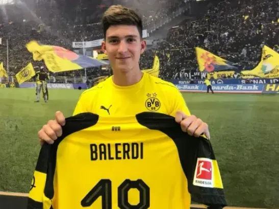 Balerdi se fue al Dortmund en 2019. (Instagram)