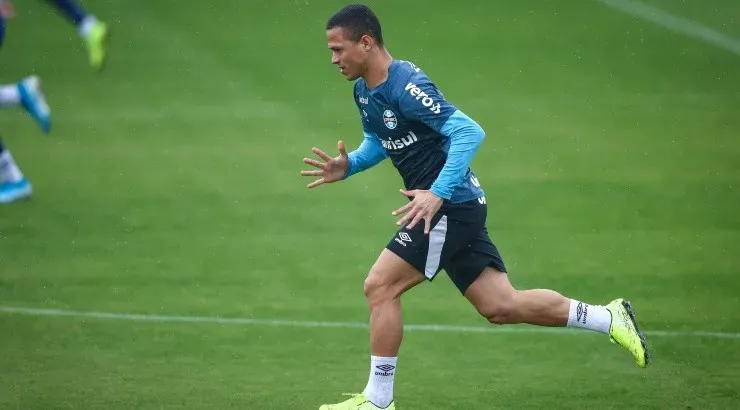 Darlan vem surpreendendo – Foto: Lucas Uebel/Grêmio.