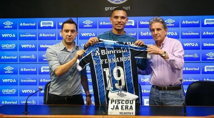 Luiz Fernando chegou por empréstimo, mas não deve permanecer – Foto: Lucas Uebel/Grêmio.