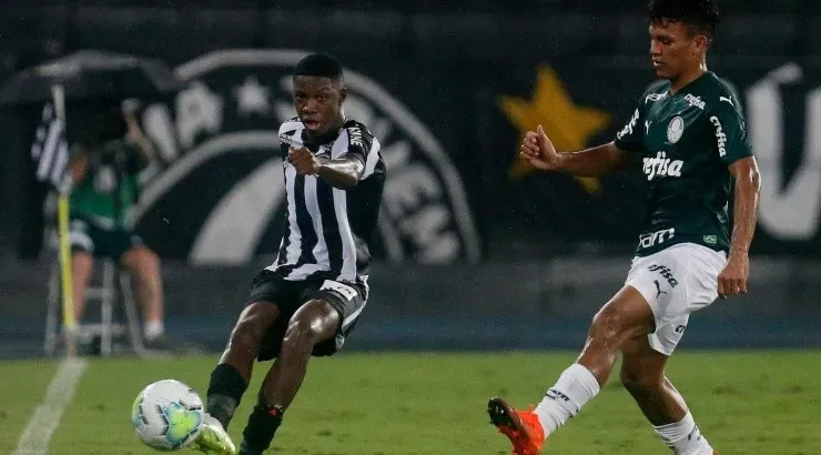 Babi é considerado muito promissor – Foto: Vitor Silva/Botafogo.
