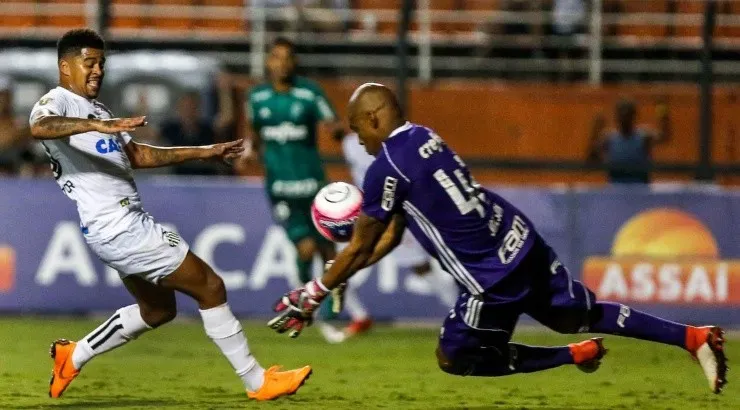 Foto: Ale Cabral/AGIF – Diogo Vitor teve passagem pelo Santos em 2018.