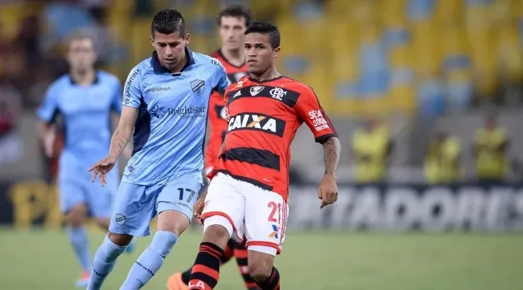 (Photo by Buda Mendes/Getty Images) – Arce enfrentou o Flamengo pelo Bolívar em 2014.